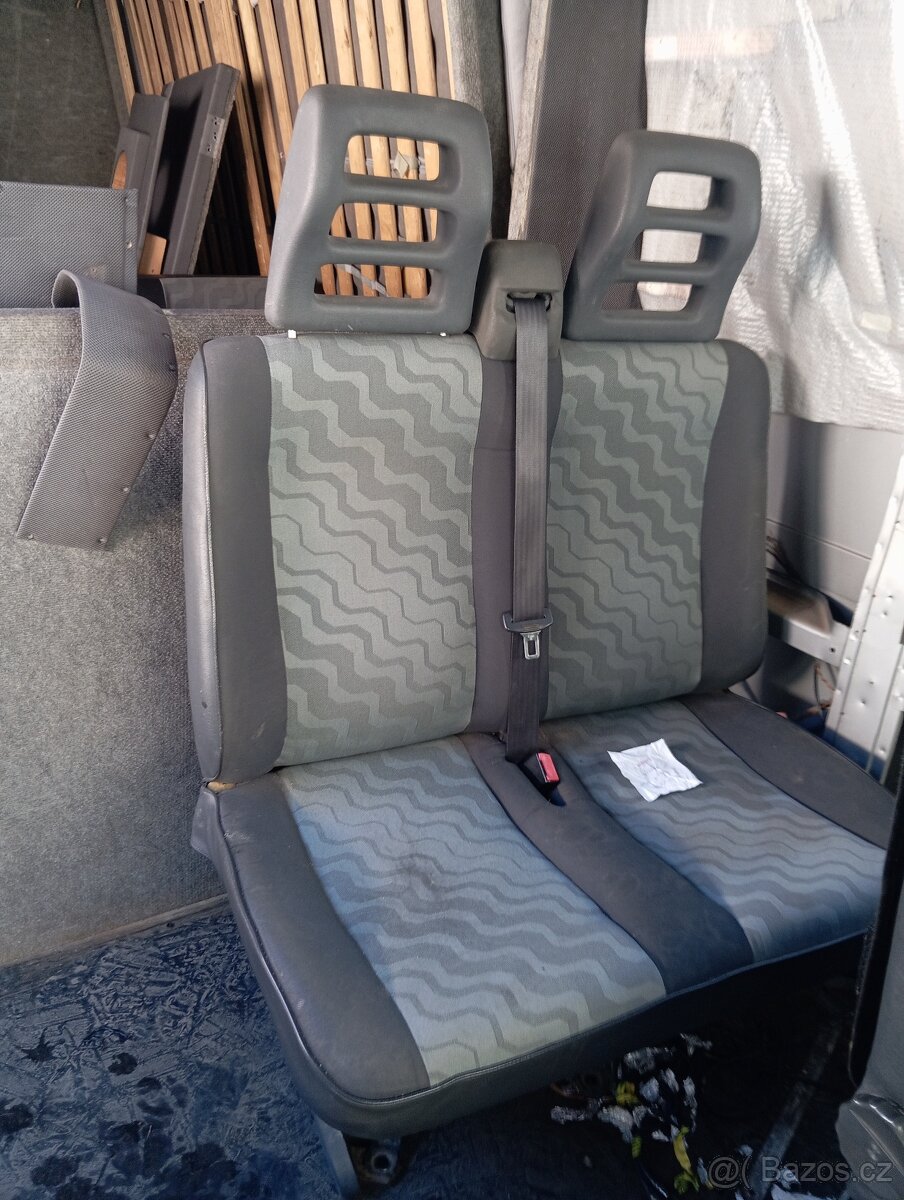 Sedadla Peugeot boxer levně