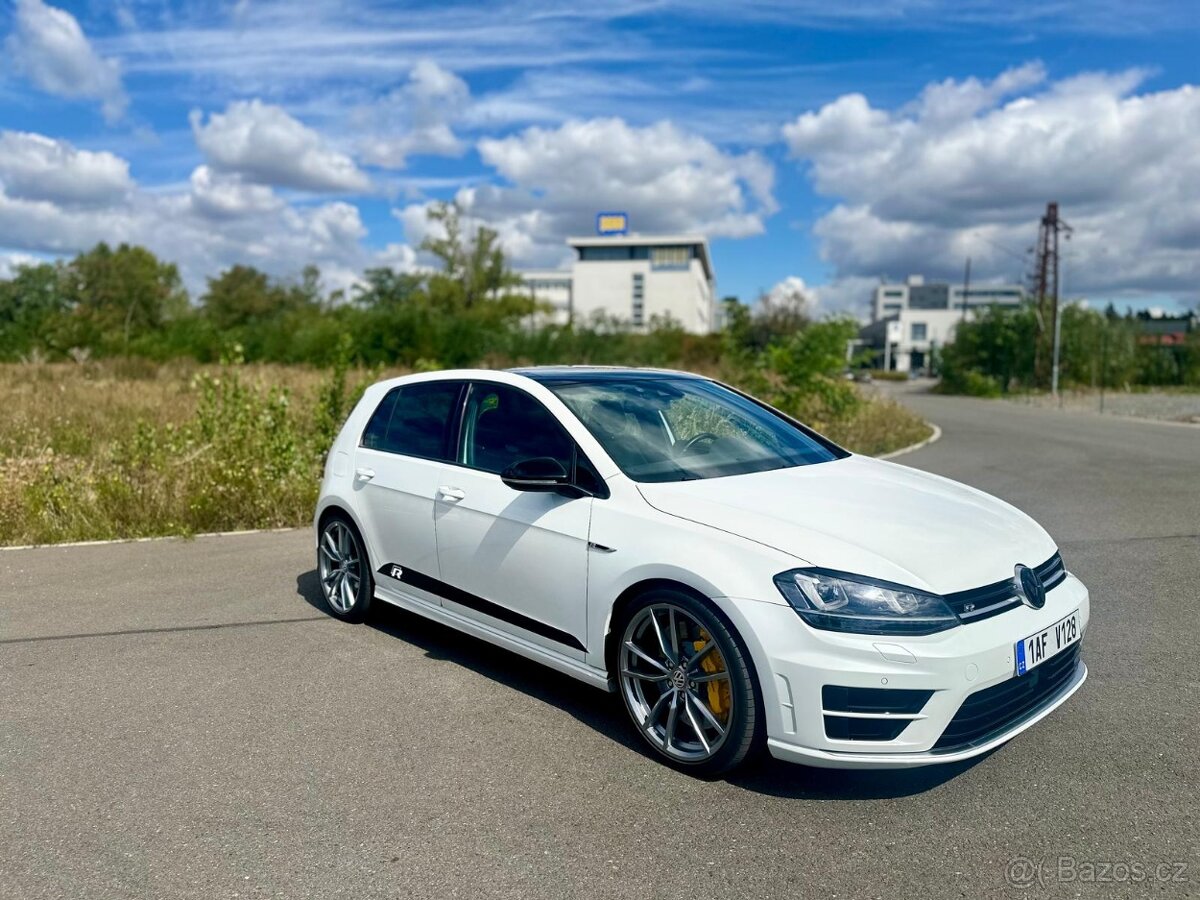 Volkswagen Golf 7 R 4MOTION DSG - Rezervace