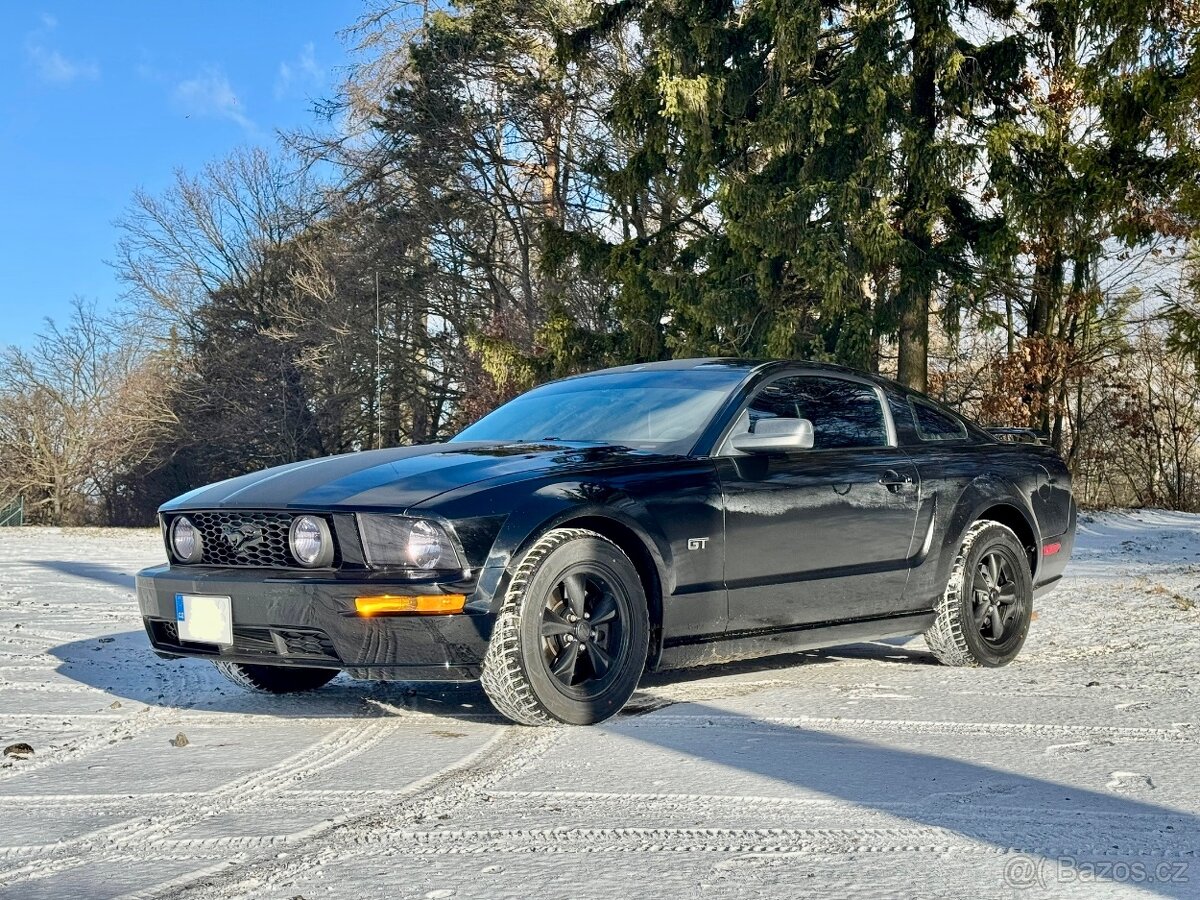 Ford Mustang GT 2007 Manuál
