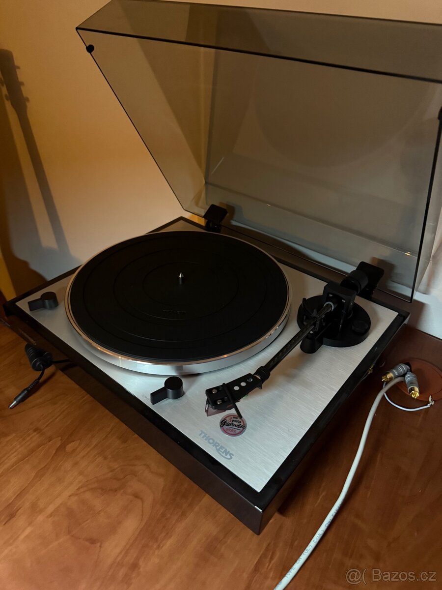 Gramofon Thorens 402 DD