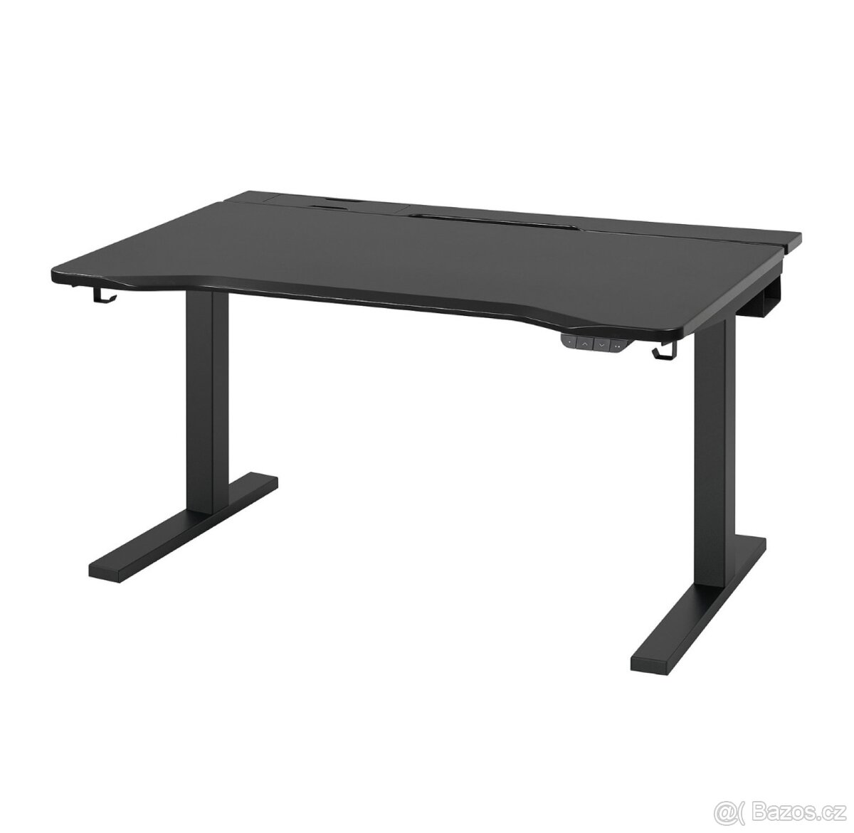 Herní stůl IKEA ve výborném stavu