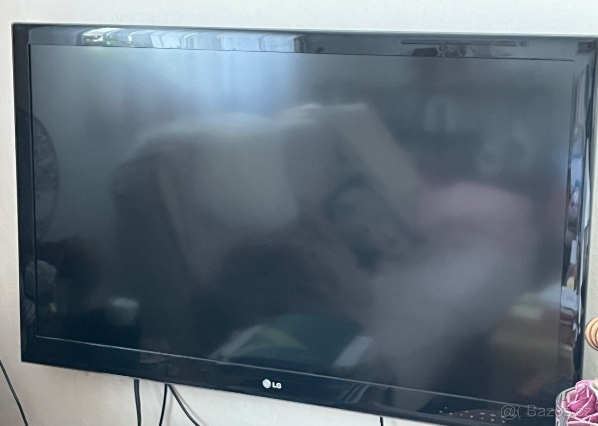 Daruji za odvoz televizor LG