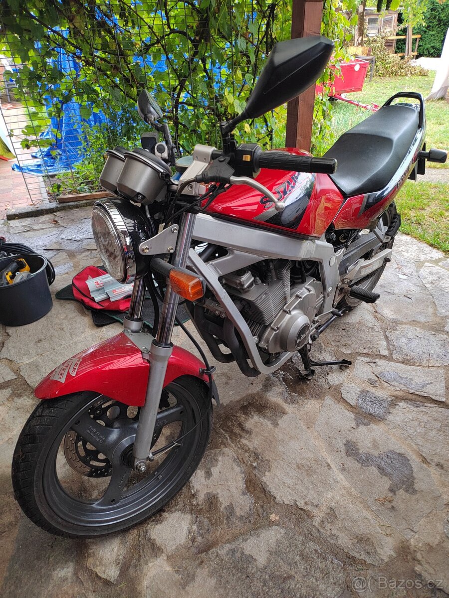 Suzuki GS 500e