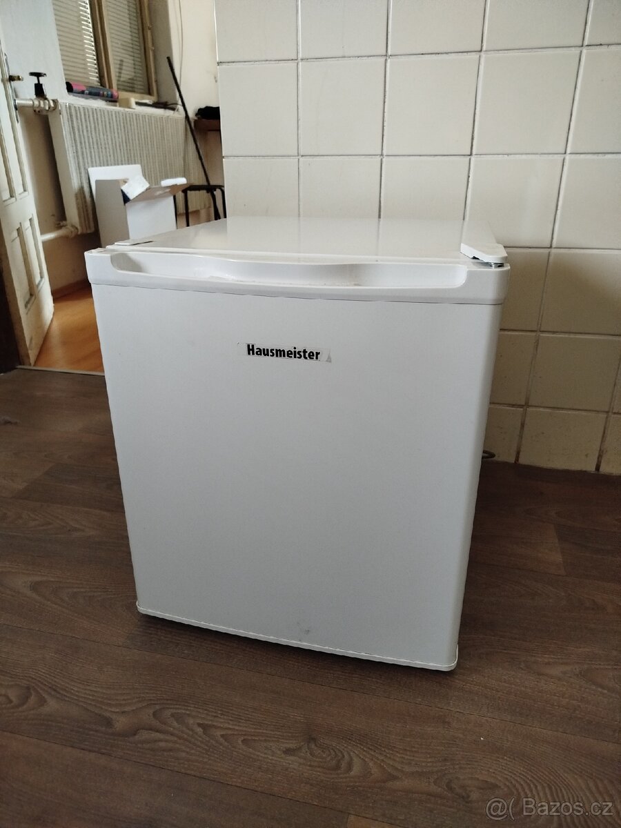 Mini lednice Hausmeister – kolej/kancelář/chatka