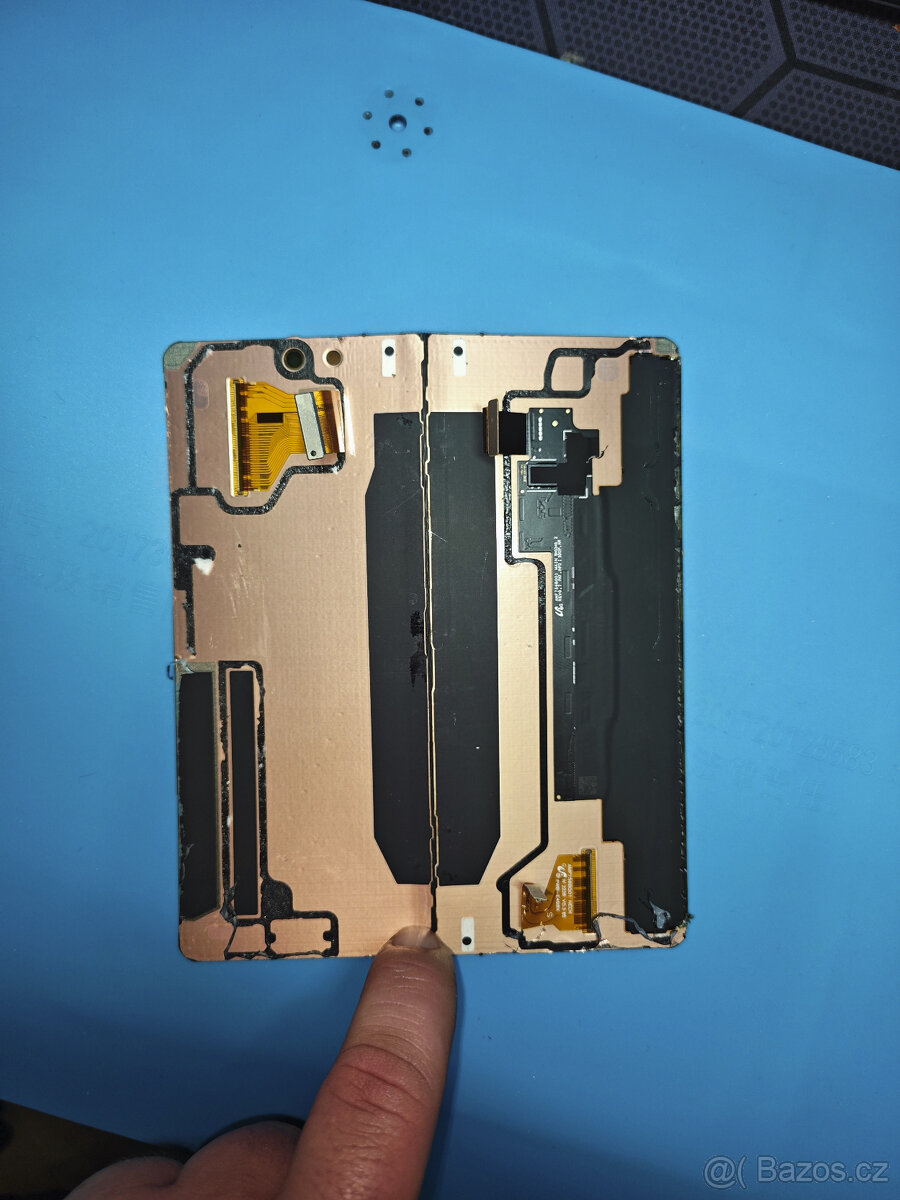 Samsung Z-FOLD 5 AMOLED displej