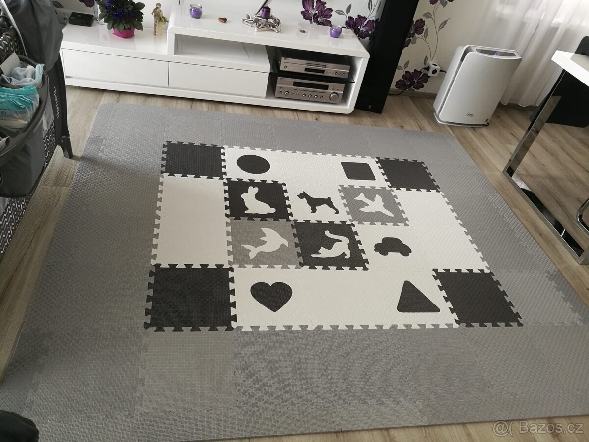 Pěnové puzzle