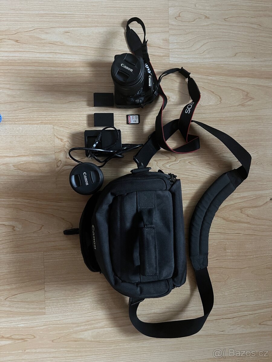 Canon EOS 100D s příslušenstvím