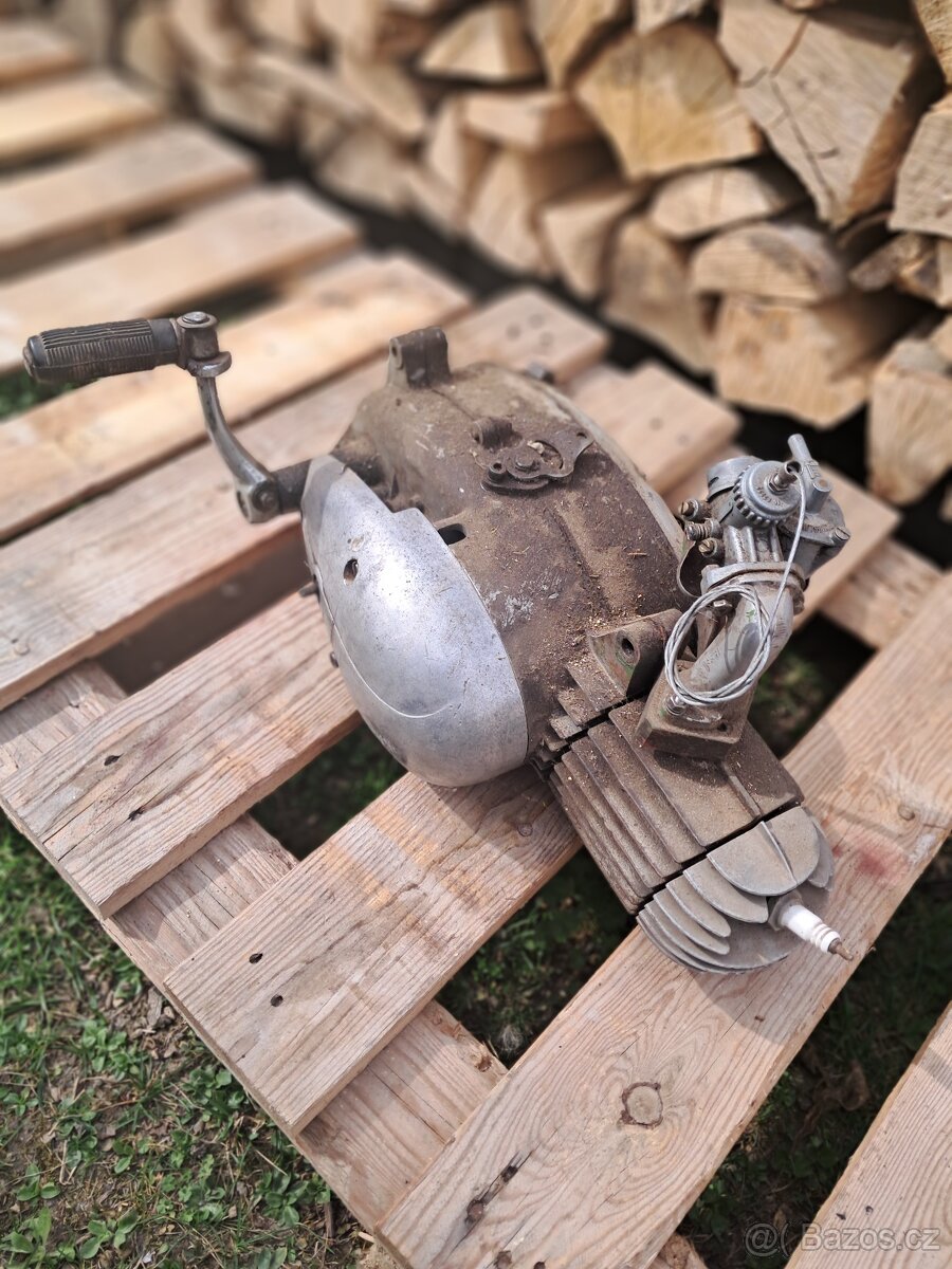 Motor jawa 50
