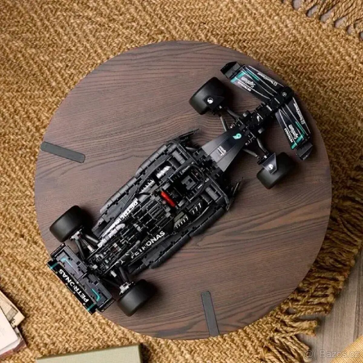 stavebnice vozu Mercedes W 14 E