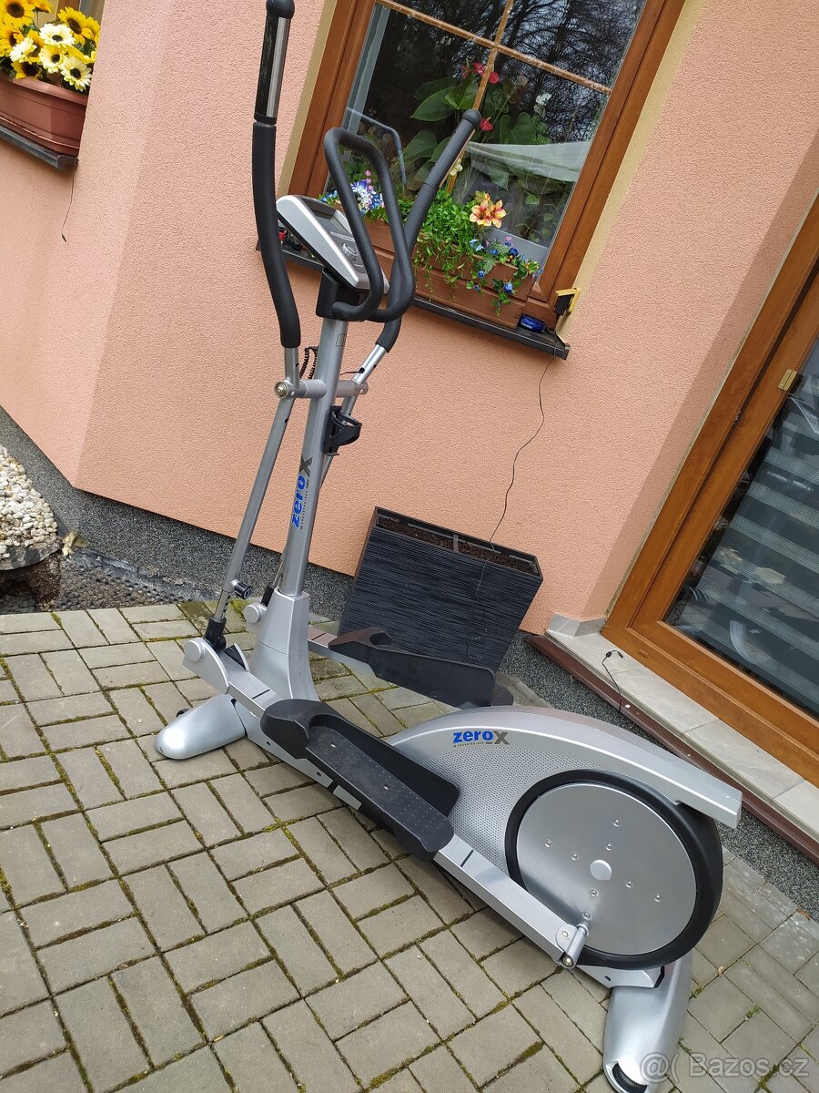 ELIPTICKÝ TRENAŽÉR CRANE ZERO X MAGNETIC - S DISPLEJEM