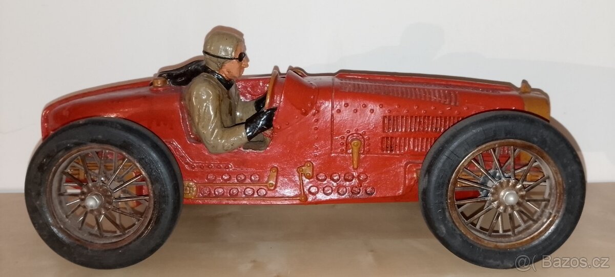 model AUTO VETERÁN kabriolet 1