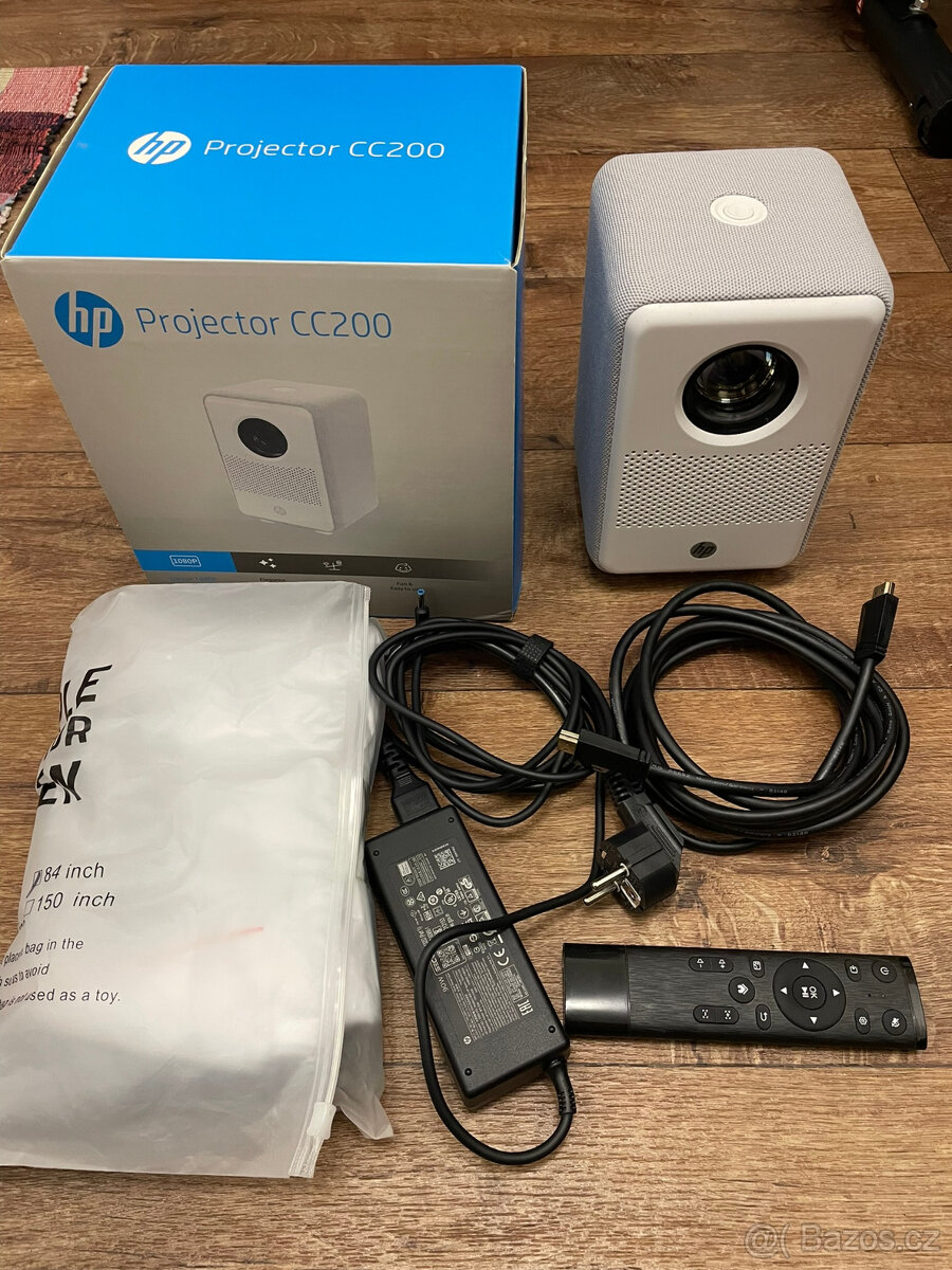 HP CC200 + skládané plátno 84"