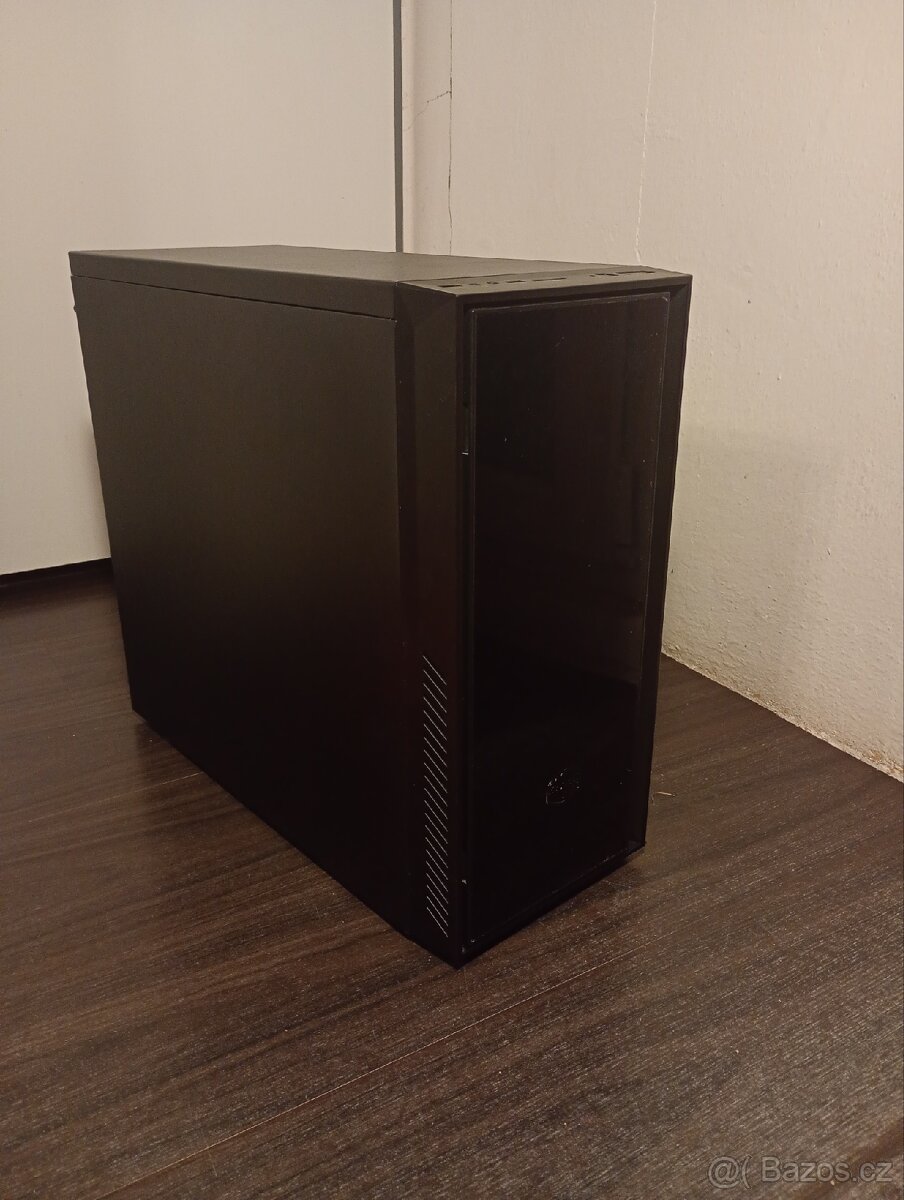 Odhlučněná skríň Cooler Master Centurion Silencio 550