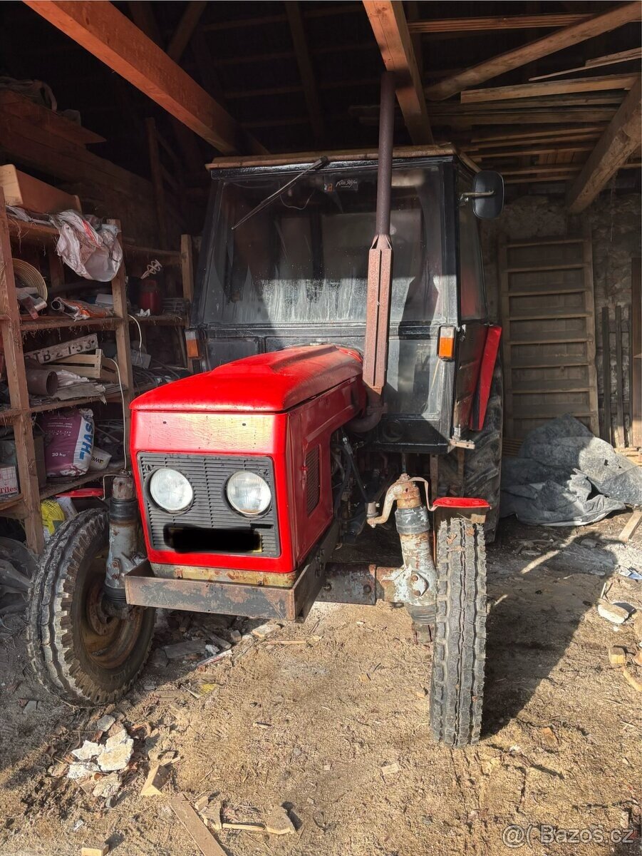 Traktor Zetor 5711