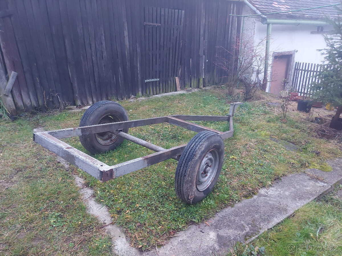 Kára za traktor vlek za traktor malotraktor