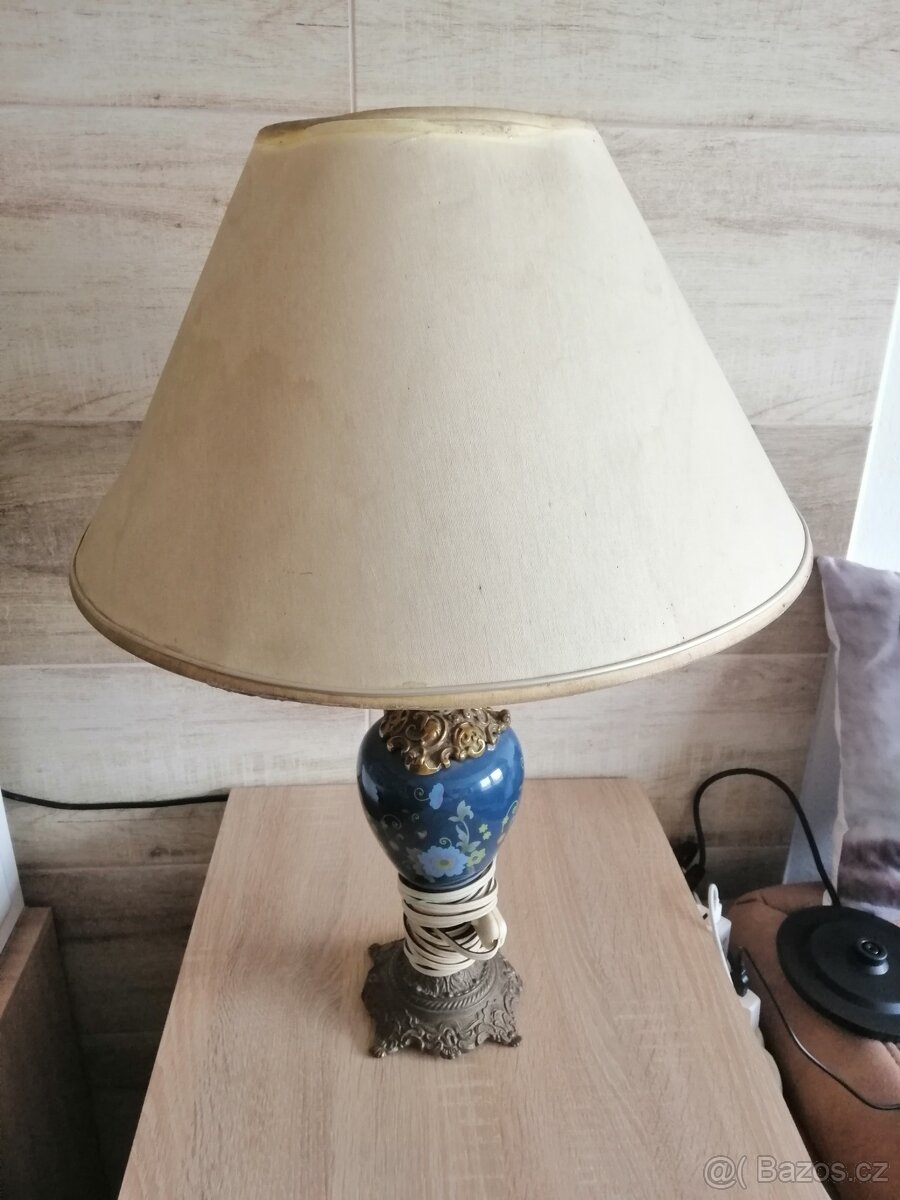 Starožitná stolní lampa