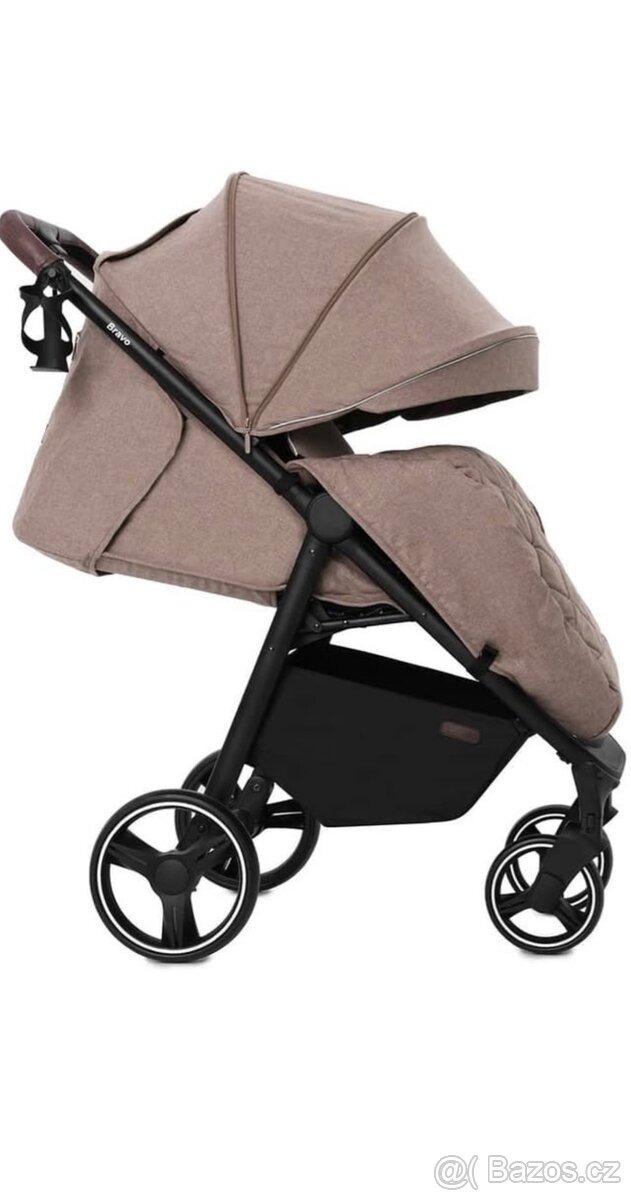 Prodám kočárek CARRELLO BRAVO CRL-8512