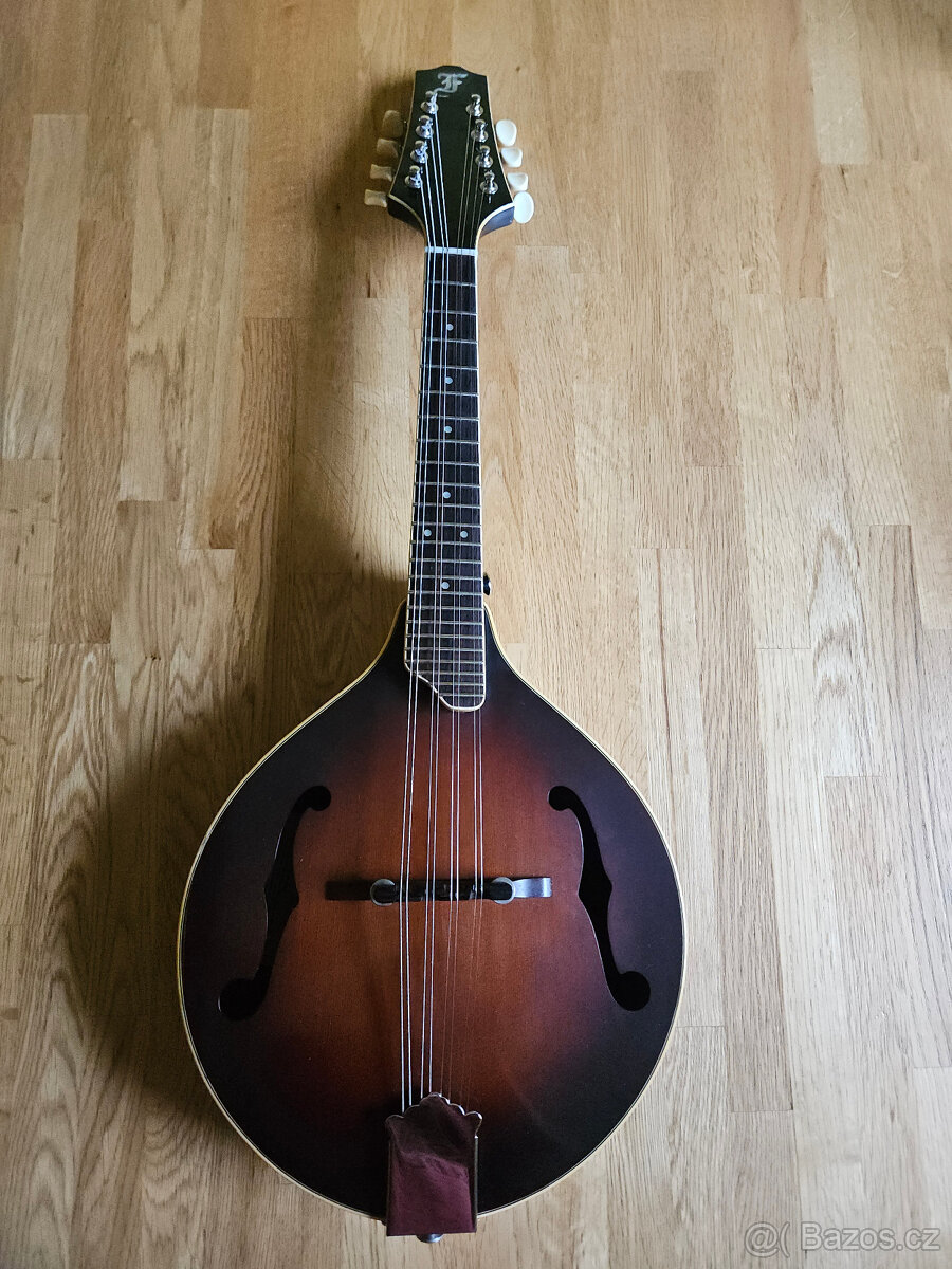 Celomasivní česká mandolína FURCH