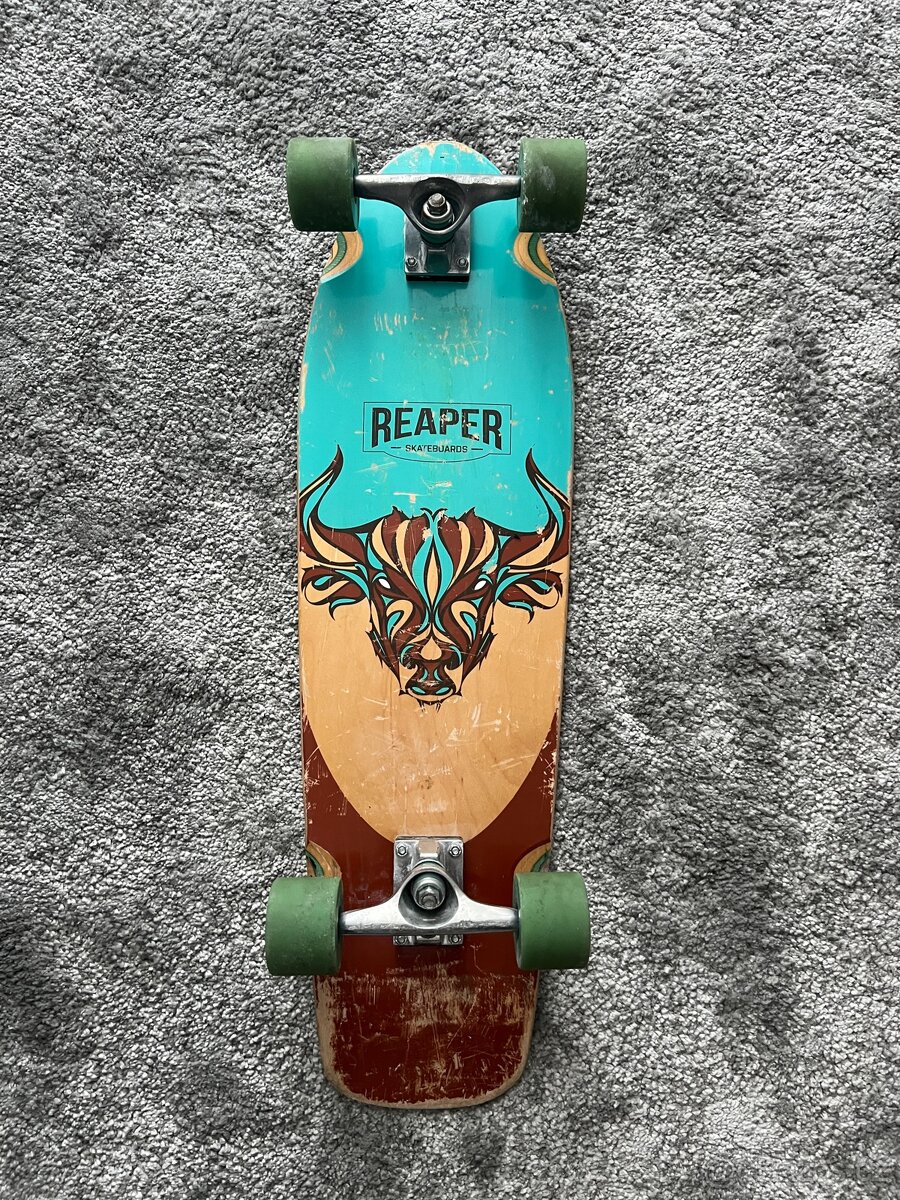 značkový Longboard/skateboard značky Reaper