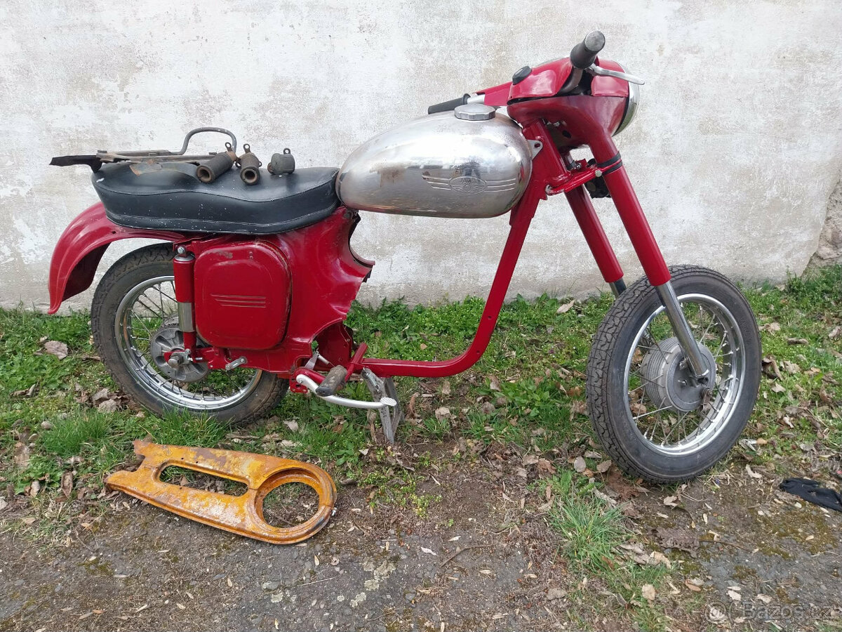 Jawa 250/350 panelka