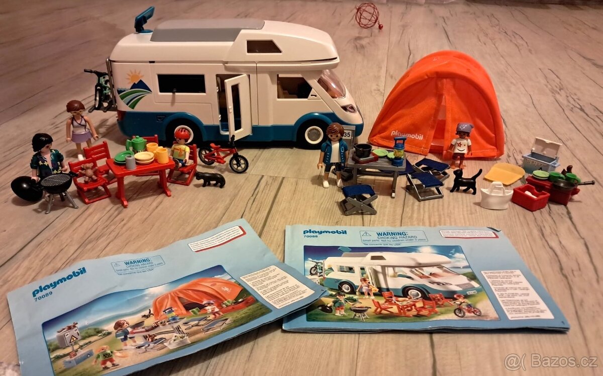 Playmobil Rodinný karavan a kemping