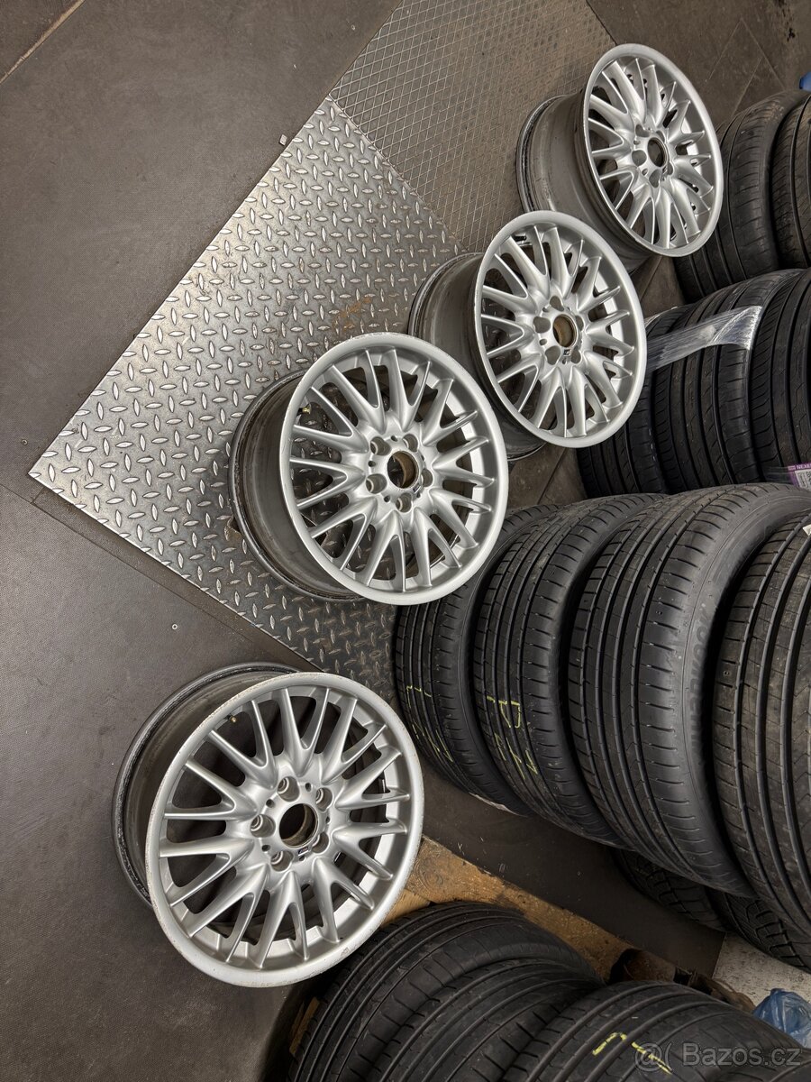 BMW Styling 72 - ALU kola R18