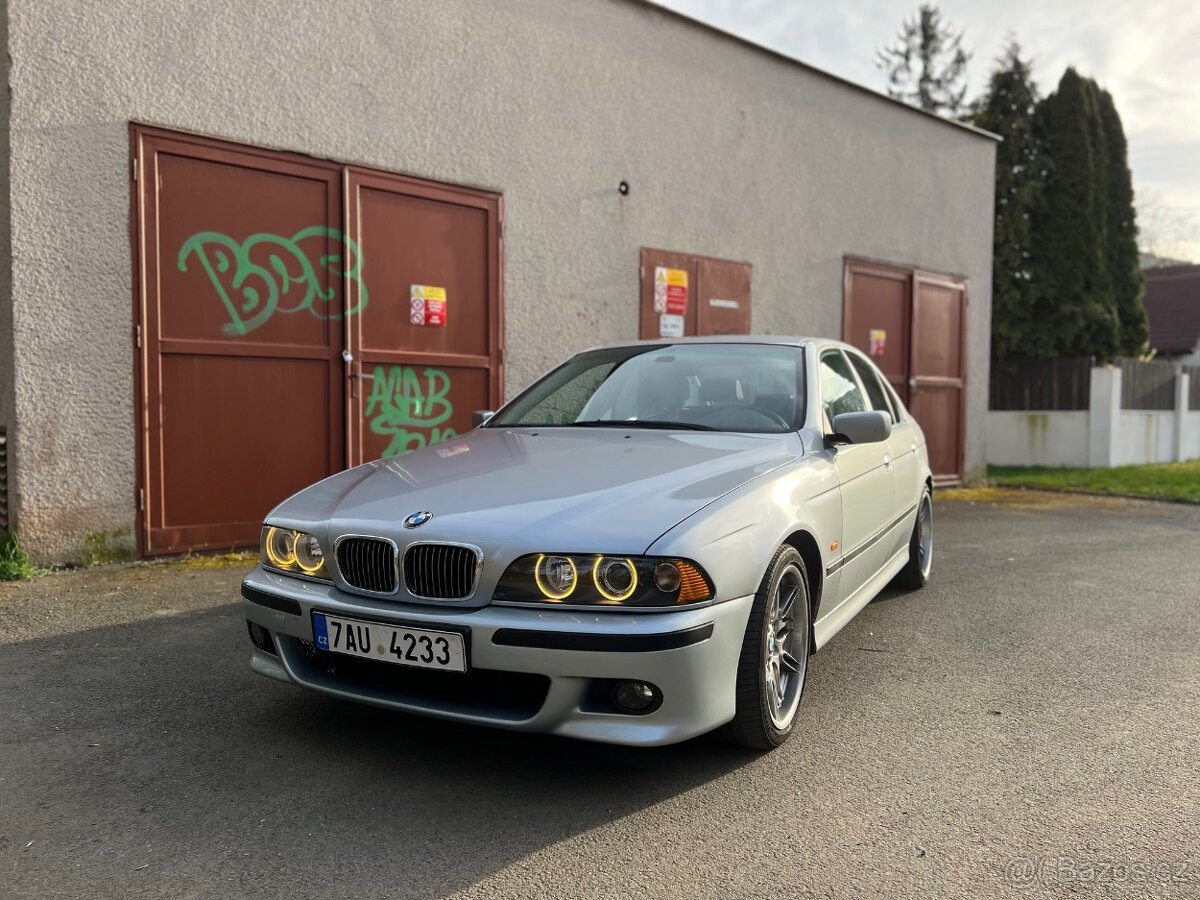 1998 BMW E39 540iA V8 210kW