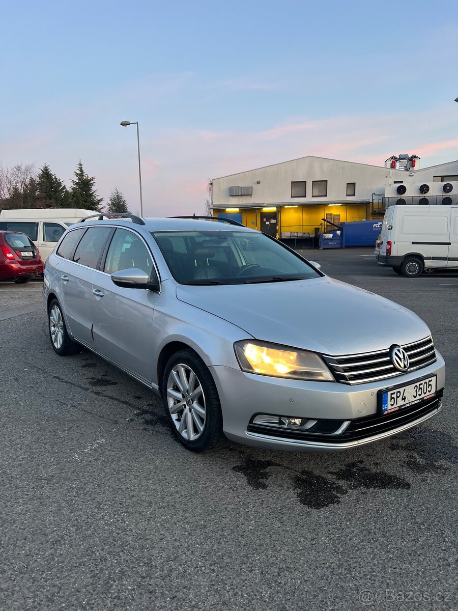 B7 2012 2.0 103KW Highline 1/27STK