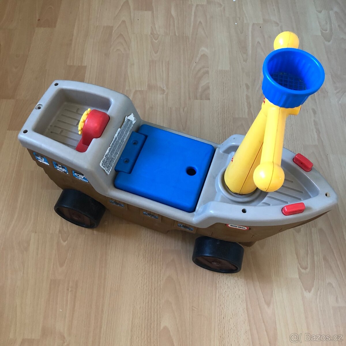 Odrážedlo Little Tikes Pirátská loď