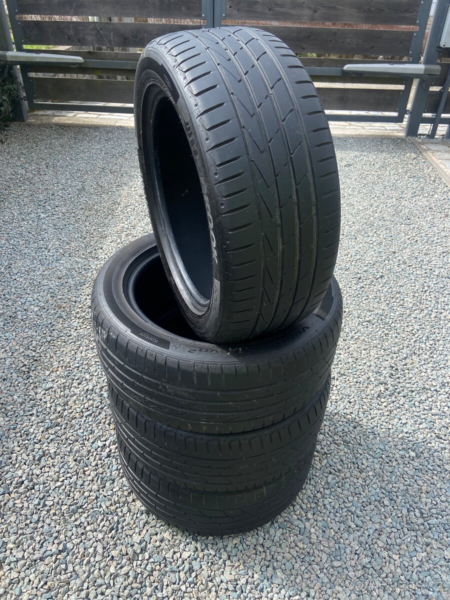 225/50R17-letní pneu Hankook