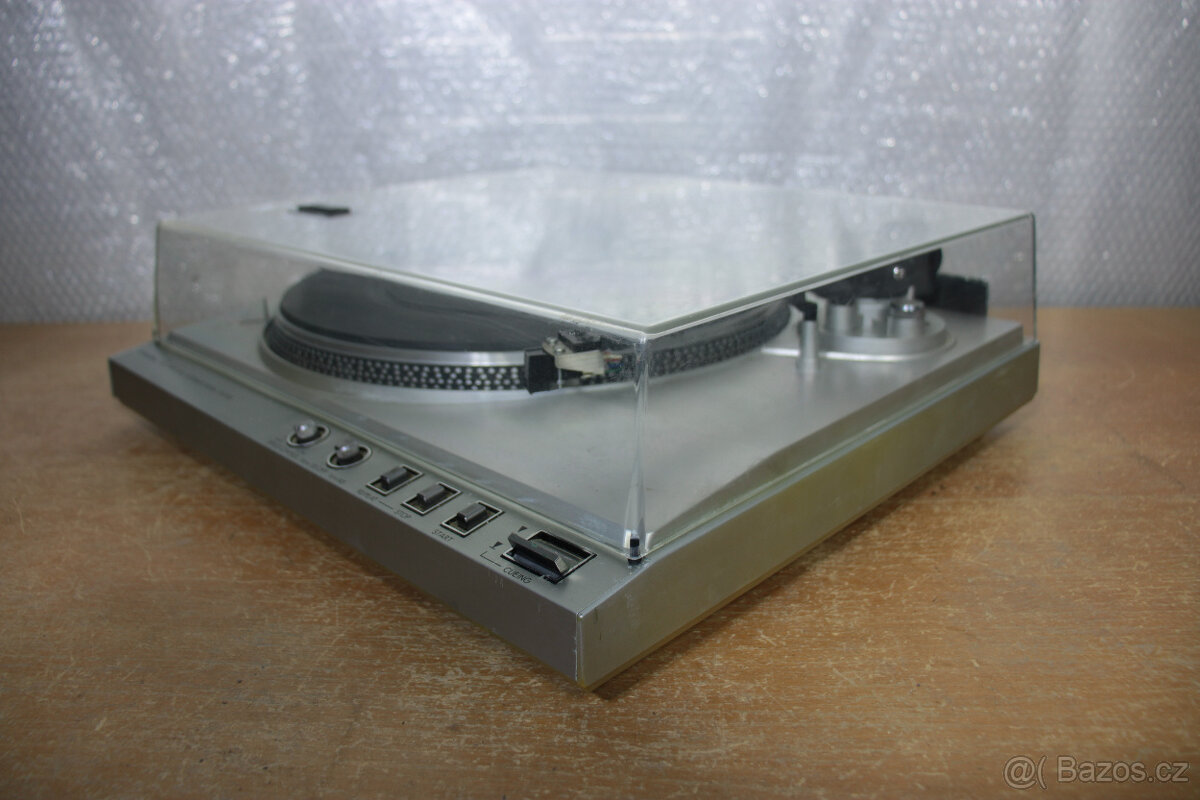 Gramofon Toshiba SR-F 30.