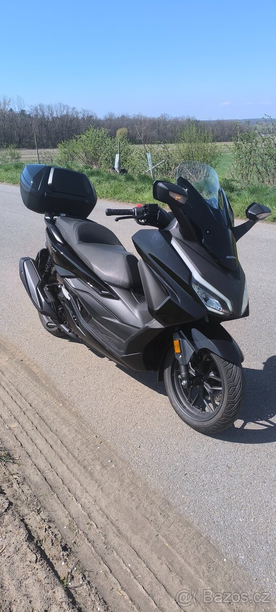 Honda Forza 350