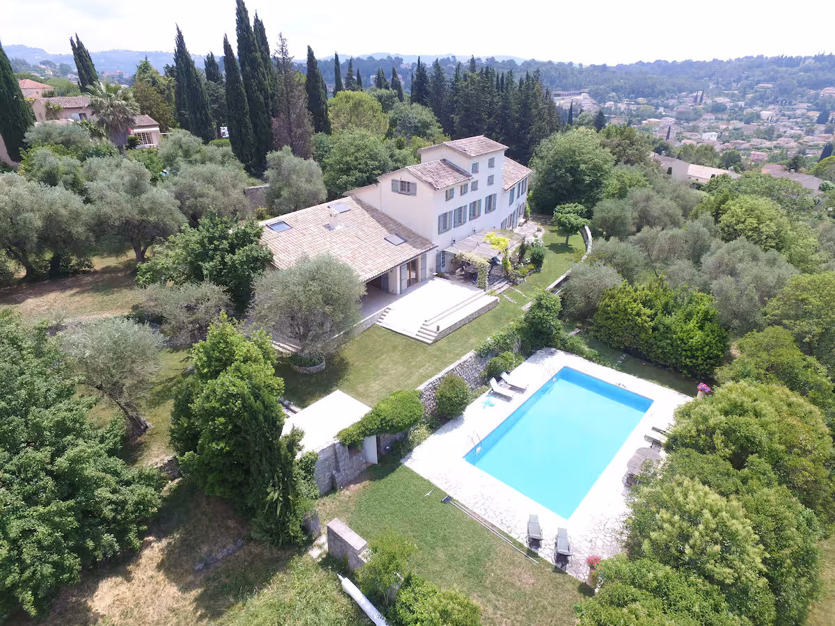 Olive Tree Garden Villa, heated pool & hot tub