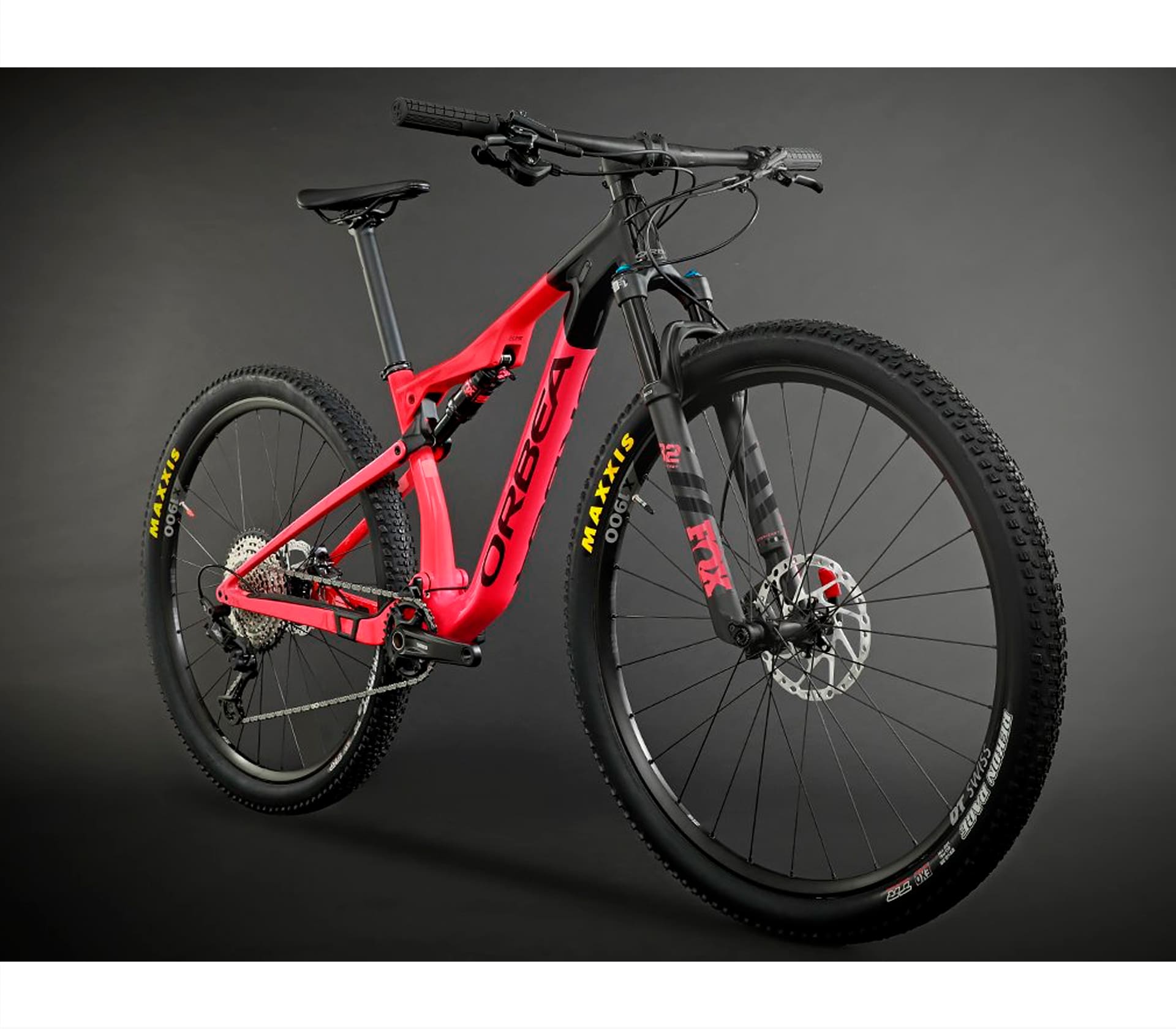 Addict 20 Carbon 105 DI2 2023