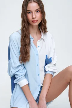 Women's blue shirt - Фото 1