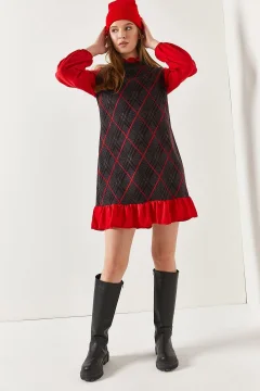 فستان نسائي قصير منقوش بياقة حمراء - Фото 6