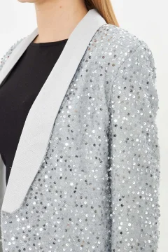 سترة نسائية باللون الرمادي الفاتح - Фото 5