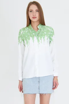 قميص نسائي منقوش باللون الأخضر الفاتح - Фото 2
