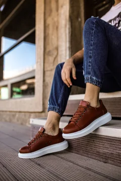 حذاء جلد للرجال باللون البني - Фото 4