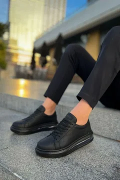 حذاء للرجال باللون الأسود - Фото 3