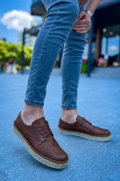 حذاء للرجال باللون البني - Фото 6