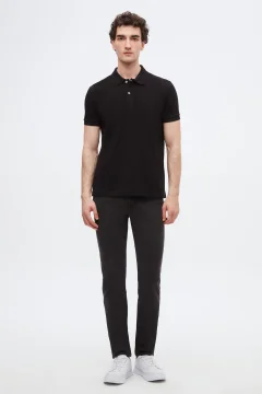 تي شيرت أسود ذو قصة عادي ومطرز برقبة بولو - Фото 8