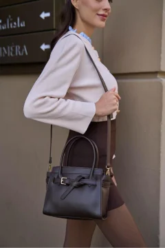 حقيبة يد وكتف نسائية بنية اللون بحزام صغير - Фото 6