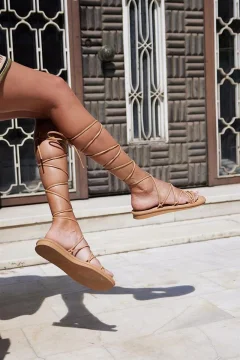 صندل نسائي بني بحزام ملفوف - Фото 5