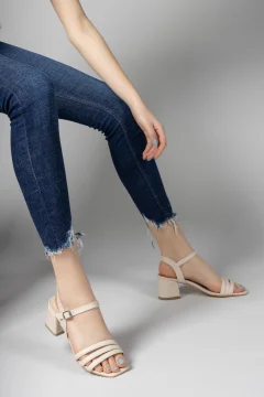 صندل نسائي بكعب بيج - Фото 5