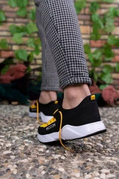 حذاء رياضي أسود أصفر للجنسين - Фото 6