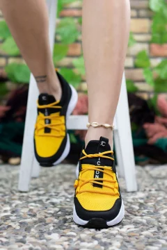 حذاء رياضي أسود أصفر للجنسين - Фото 8