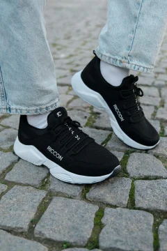 حذاء رياضي أسود أبيض للجنسين - Фото 3