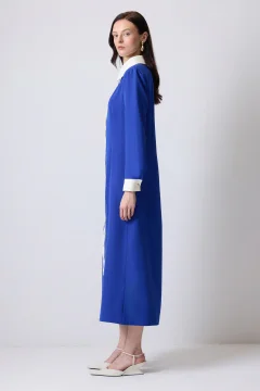 فستان كريب بأزرار ذهبية - Фото 5