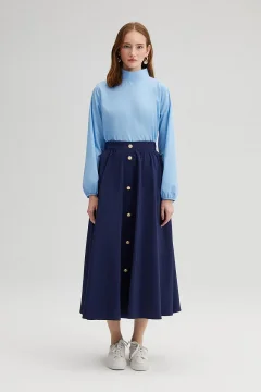 تنورة كوبرا بأزرار ذهبية - Фото 2